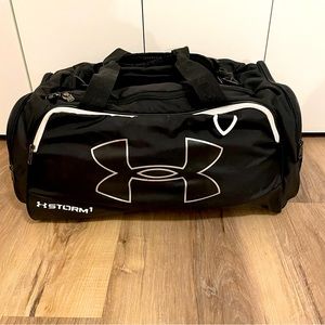 Under Armor storm 1 sports/gym duffel